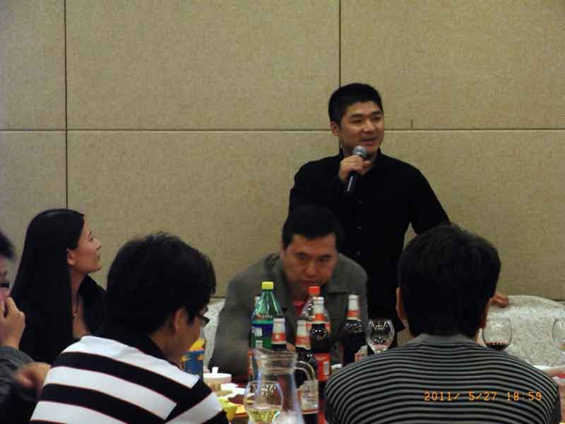 让快乐启程、让梦想飞扬 ——2011初夏壹杰户外拓展活动