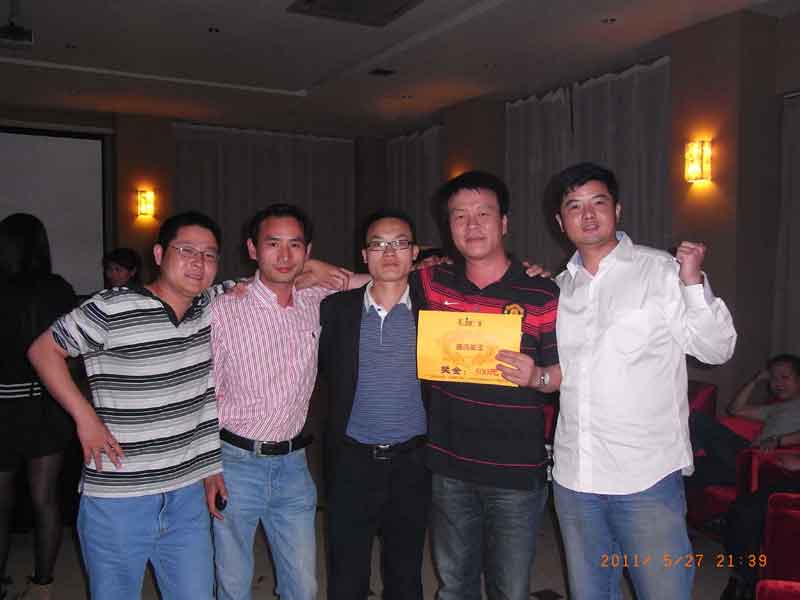 让快乐启程、让梦想飞扬 ——2011初夏壹杰户外拓展活动